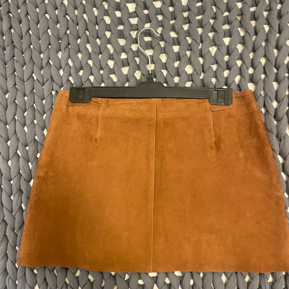 Brown suede mini skirt - Picture 4 of 10